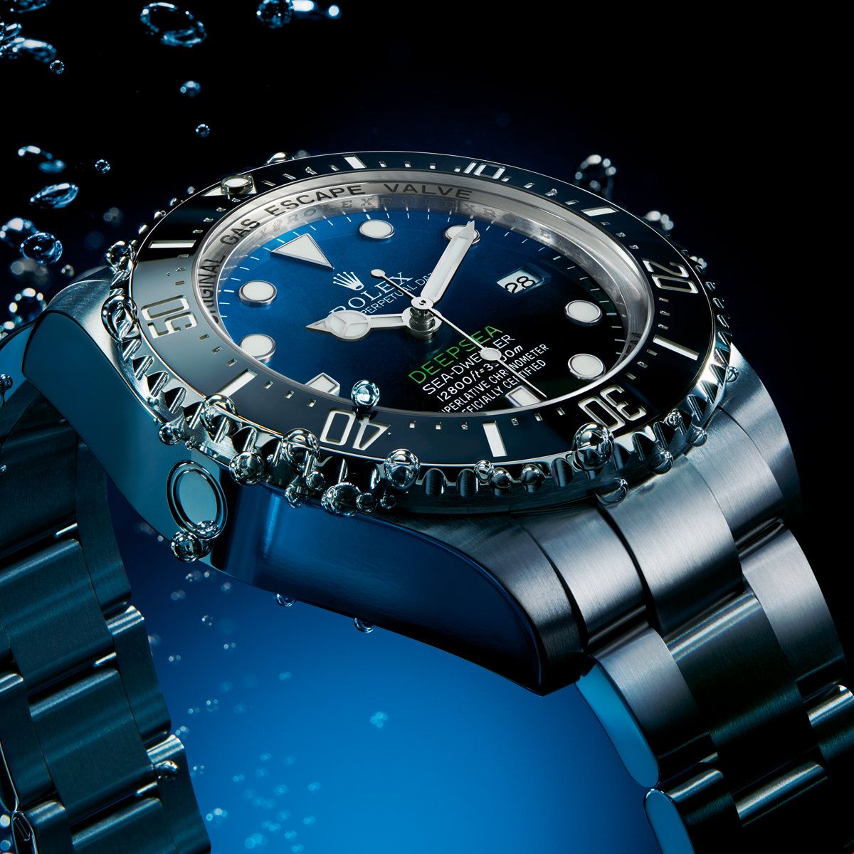 Каждые часы проверяются на водонепроницаемость на глубине 3900 м с дополнительным запасом прочности в 25%